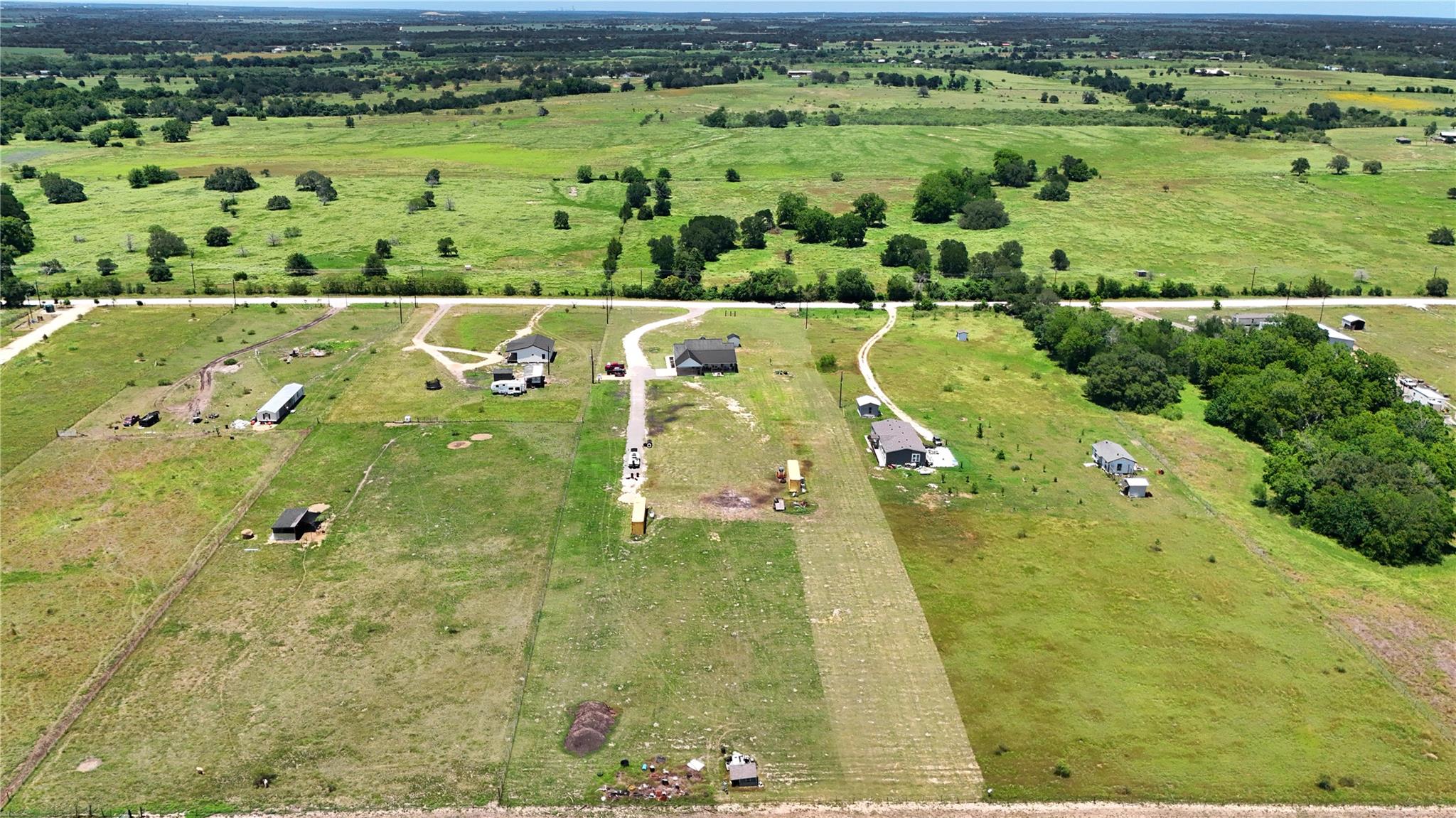 2889 Old McMahan Rd, Lockhart, TX 78644