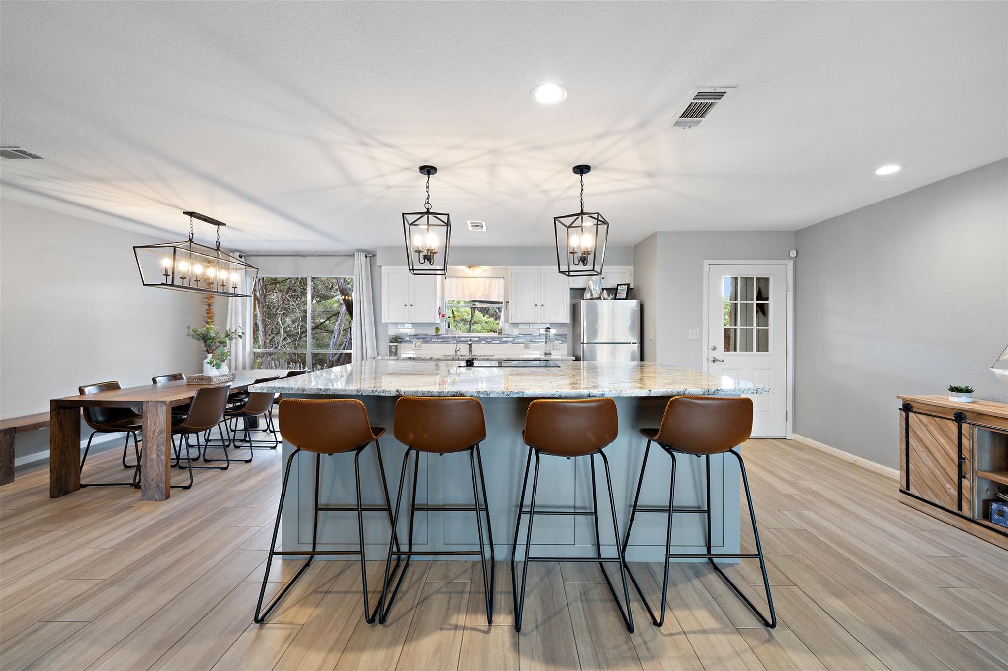 2918 Thurman Rd, Lago Vista, TX 78645