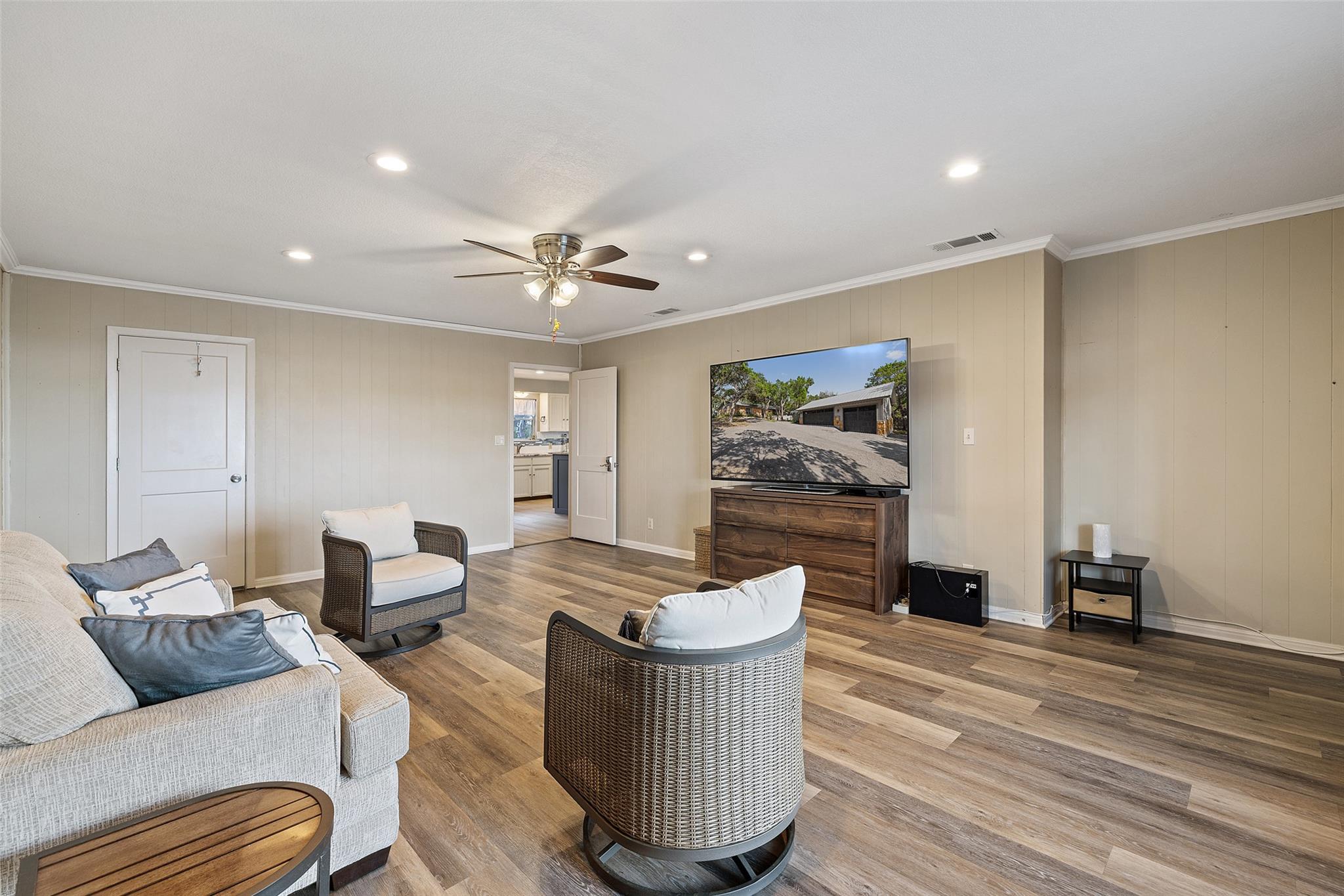 2918 Thurman Rd, Lago Vista, TX 78645