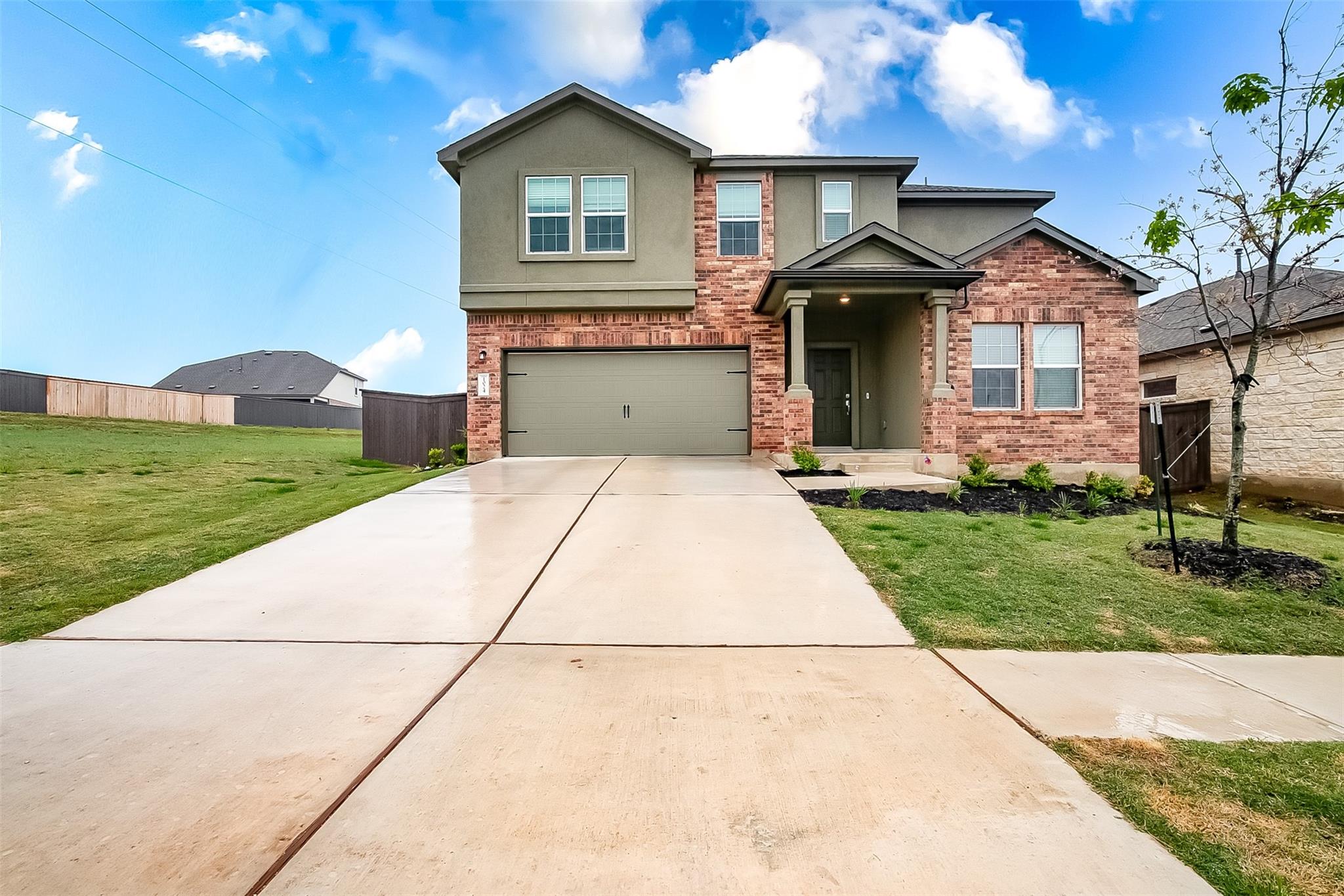 1024 Bluewood Bnd, Leander, TX 78641