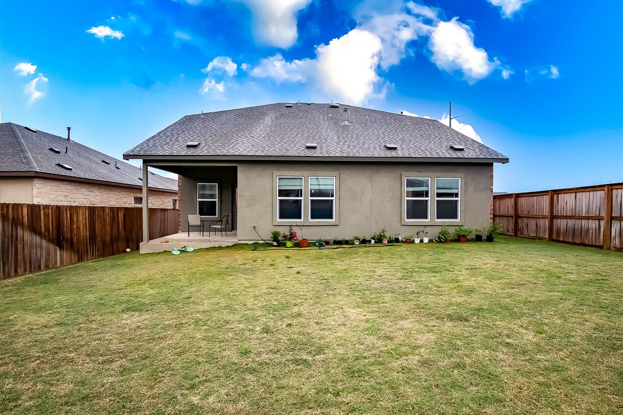 1024 Bluewood Bnd, Leander, TX 78641