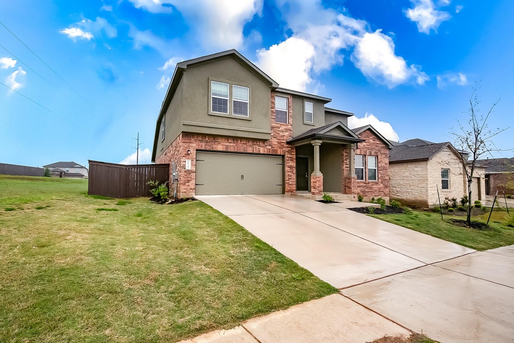 1024 Bluewood Bnd, Leander, TX 78641