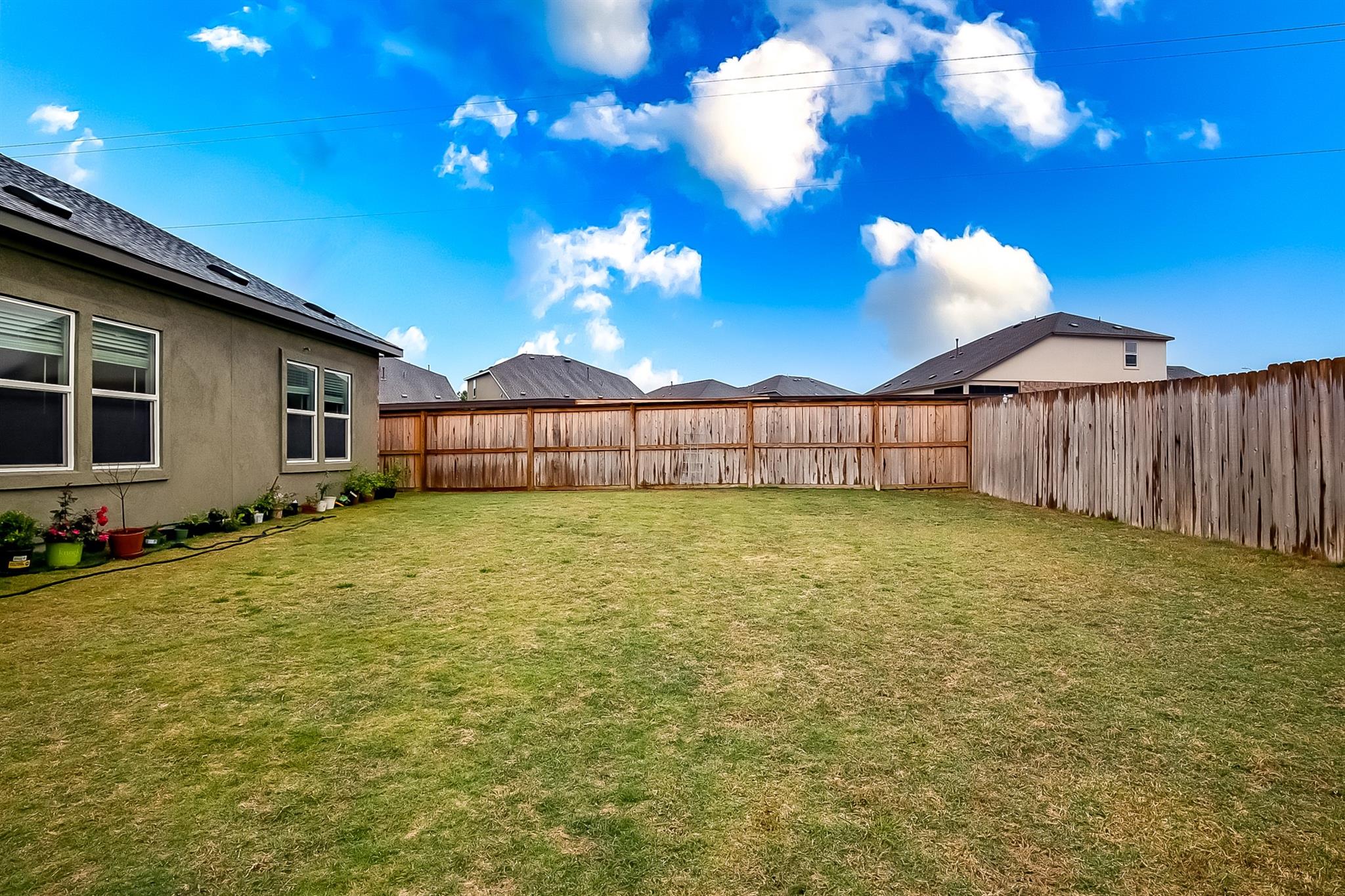 1024 Bluewood Bnd, Leander, TX 78641
