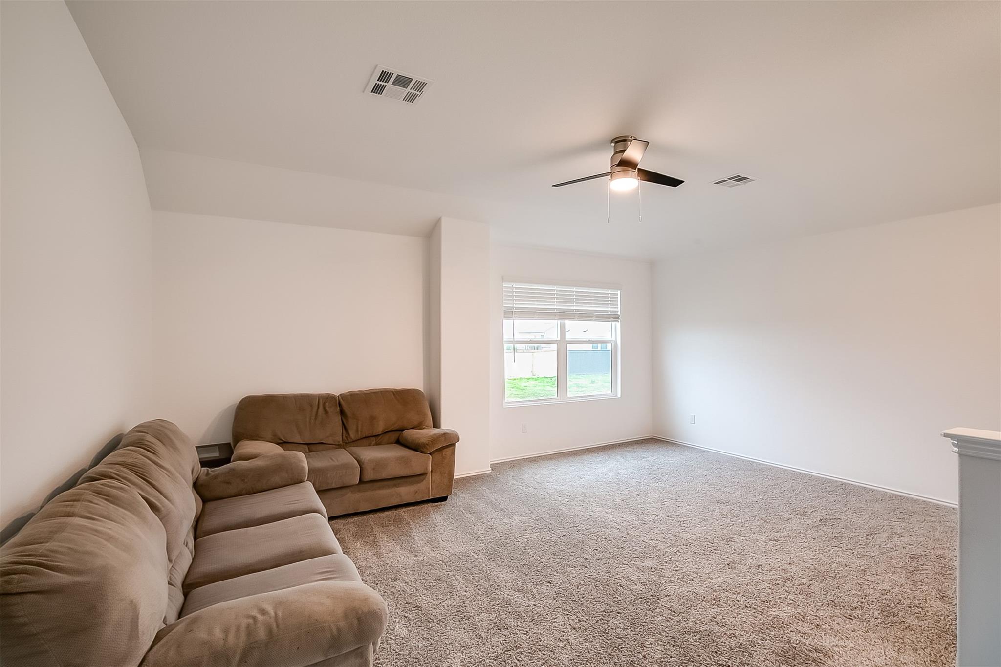 1024 Bluewood Bnd, Leander, TX 78641