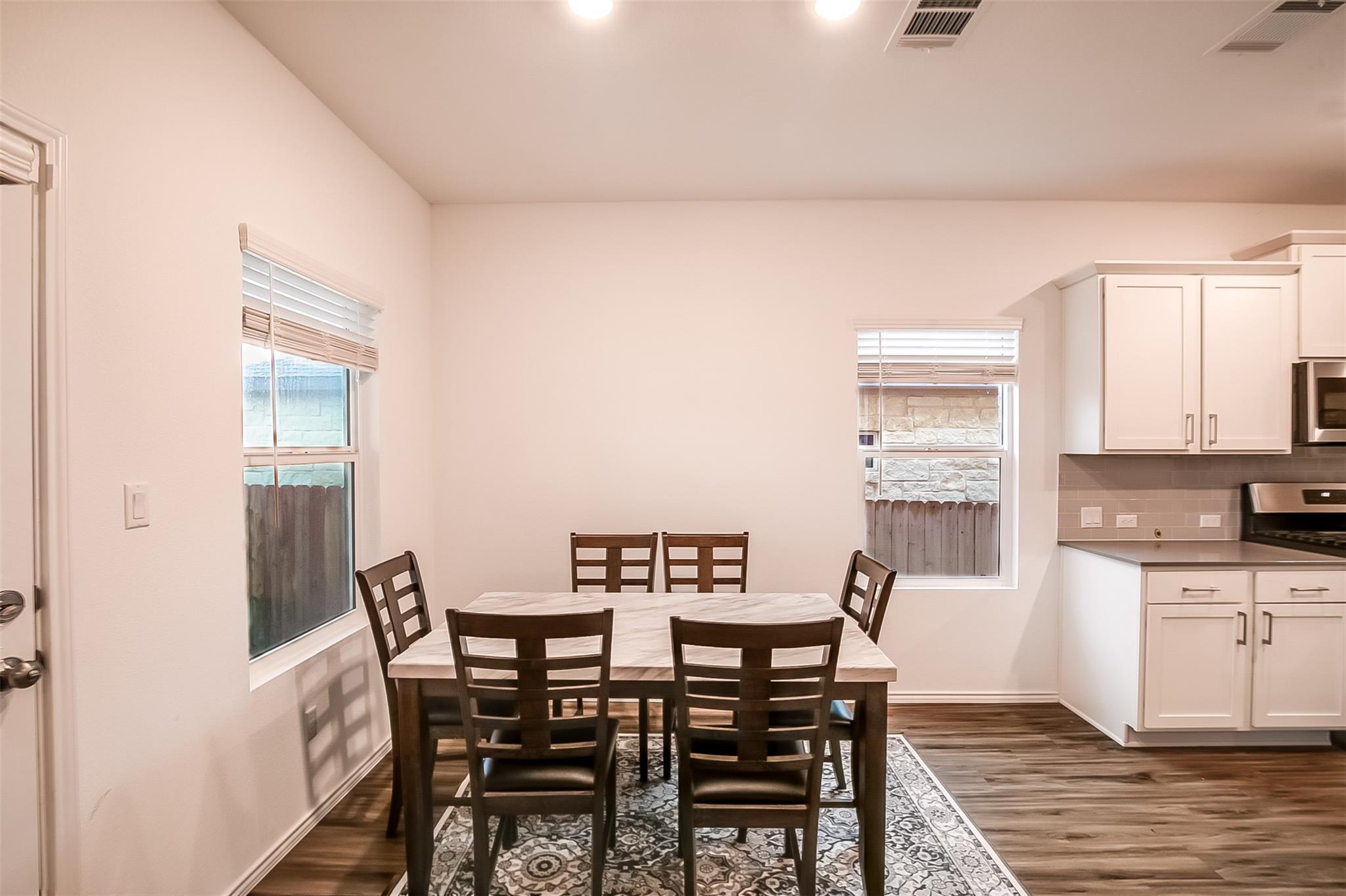 1024 Bluewood Bnd, Leander, TX 78641
