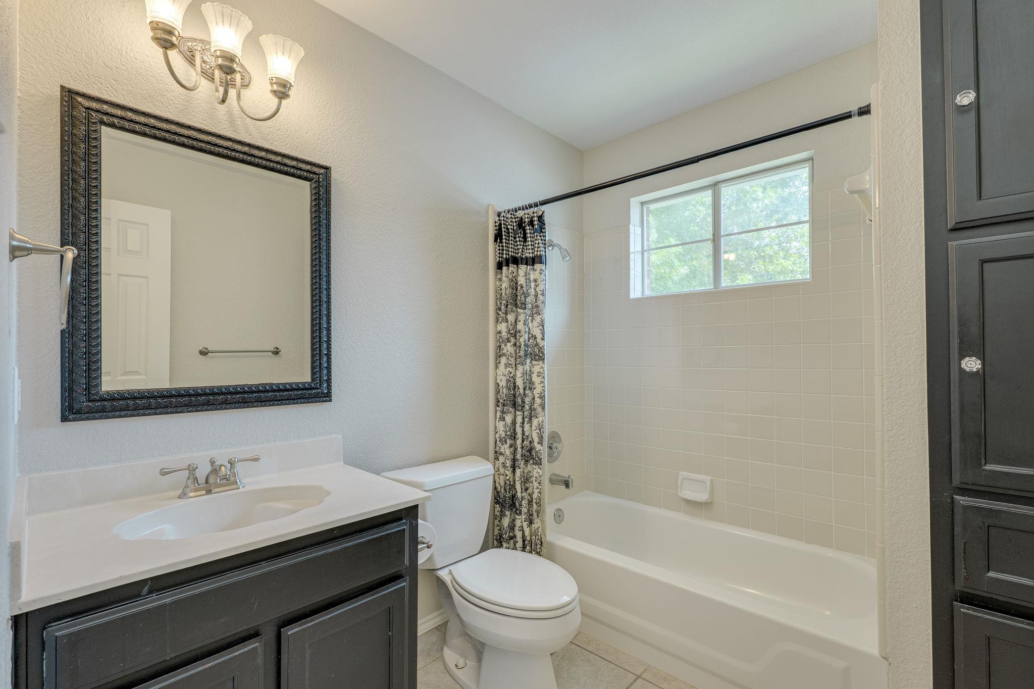 904 BROOKSIDE Ct, Round Rock, TX 78681