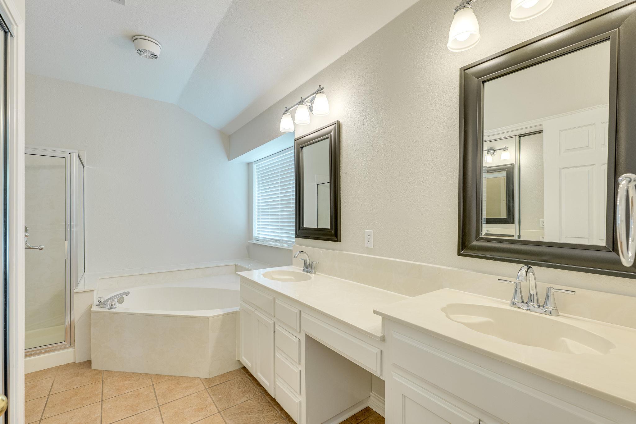904 BROOKSIDE Ct, Round Rock, TX 78681