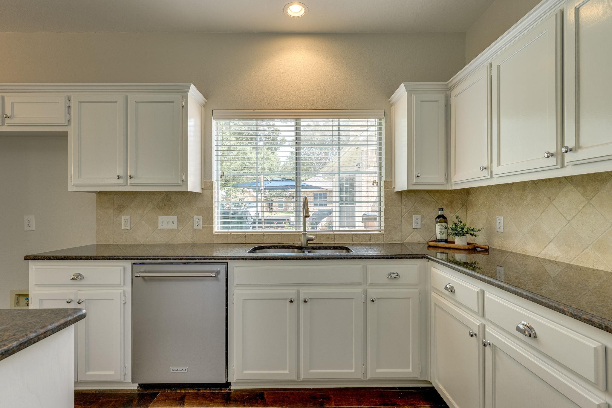 904 BROOKSIDE Ct, Round Rock, TX 78681