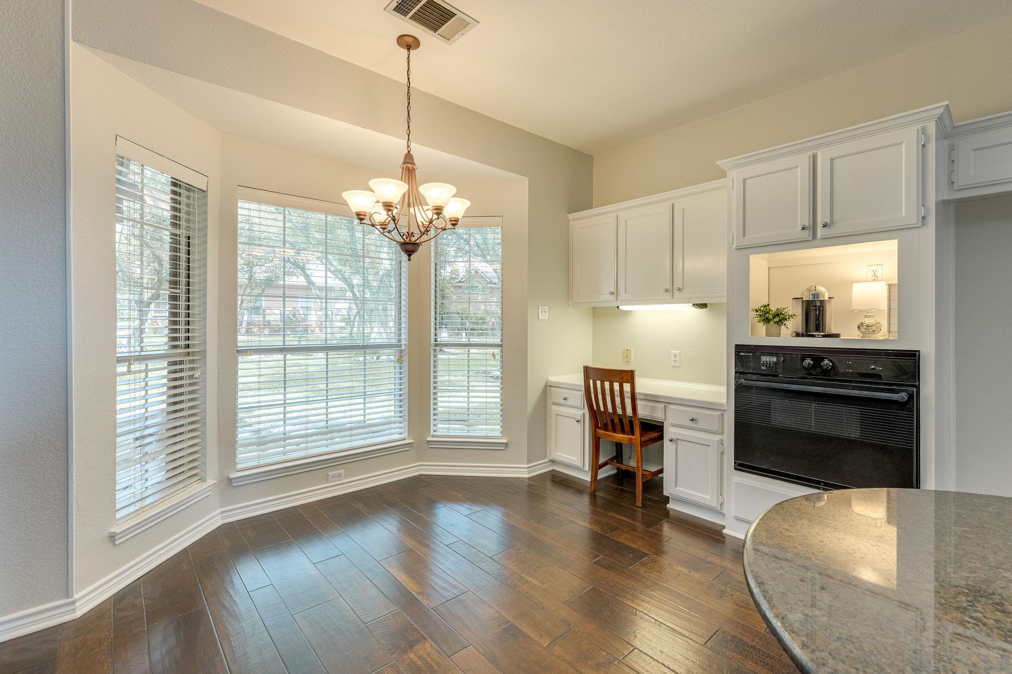 904 BROOKSIDE Ct, Round Rock, TX 78681