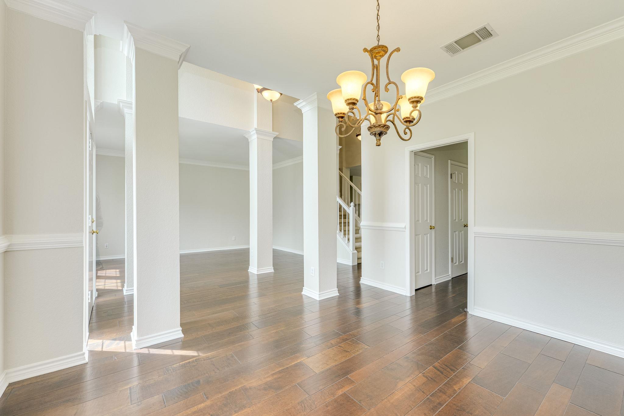904 BROOKSIDE Ct, Round Rock, TX 78681