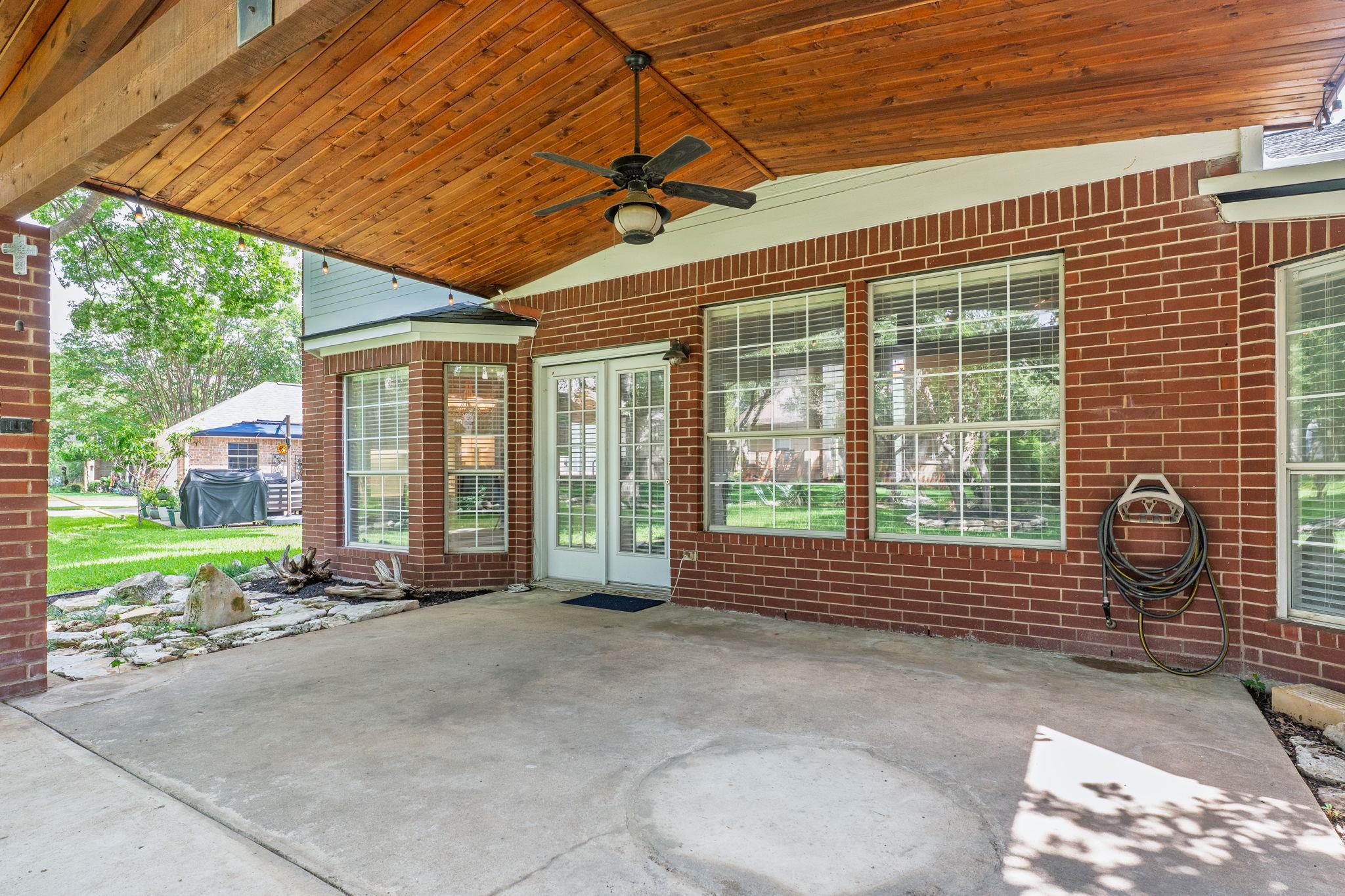 904 BROOKSIDE Ct, Round Rock, TX 78681
