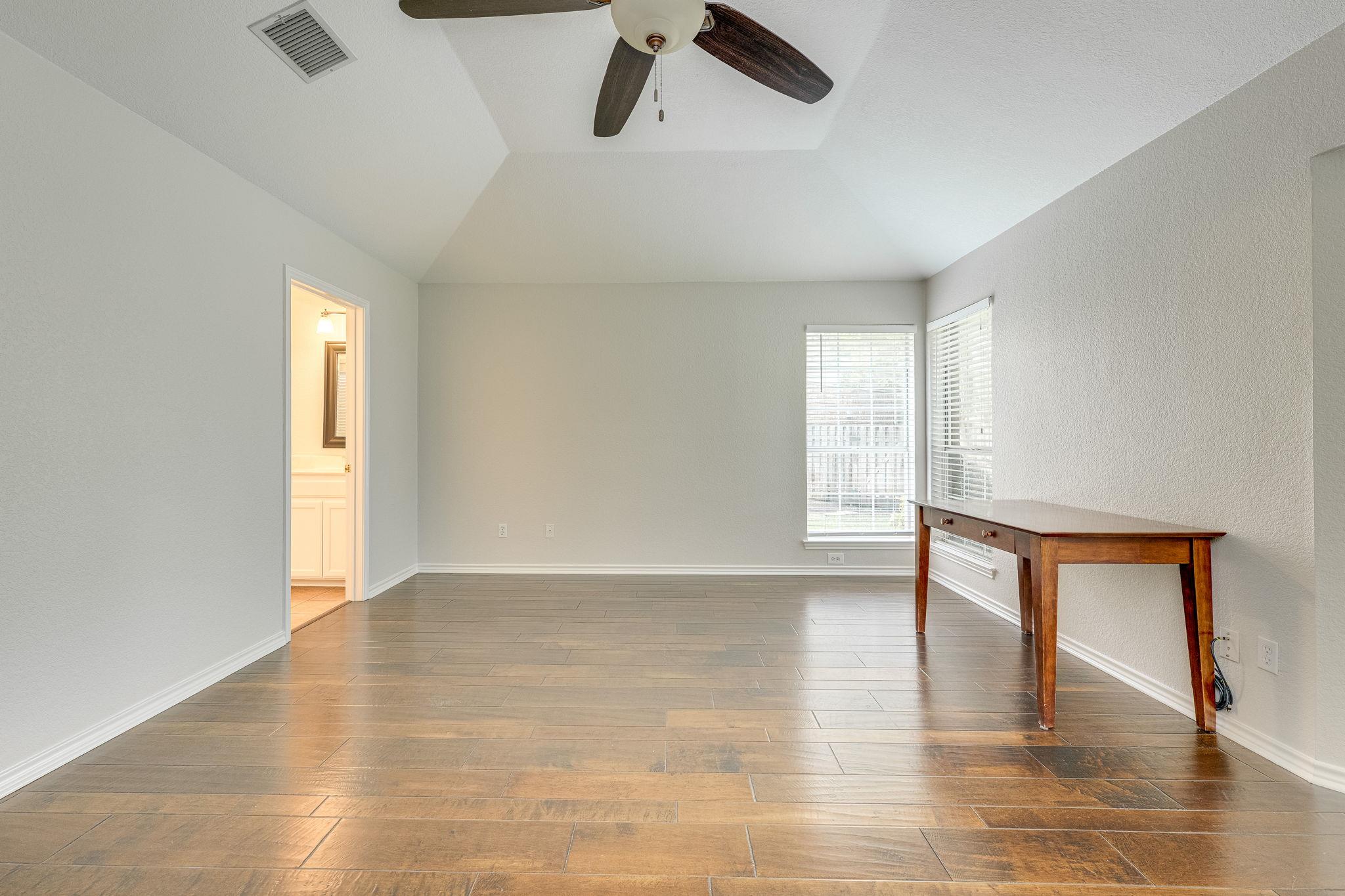 904 BROOKSIDE Ct, Round Rock, TX 78681
