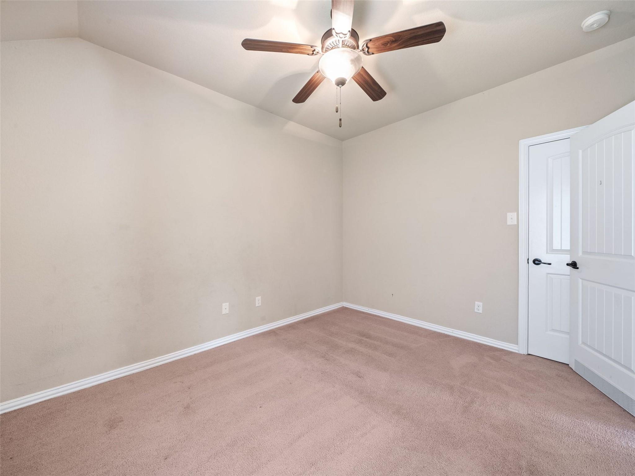 1905 Meandering Meadows Dr, Pflugerville, TX 78660
