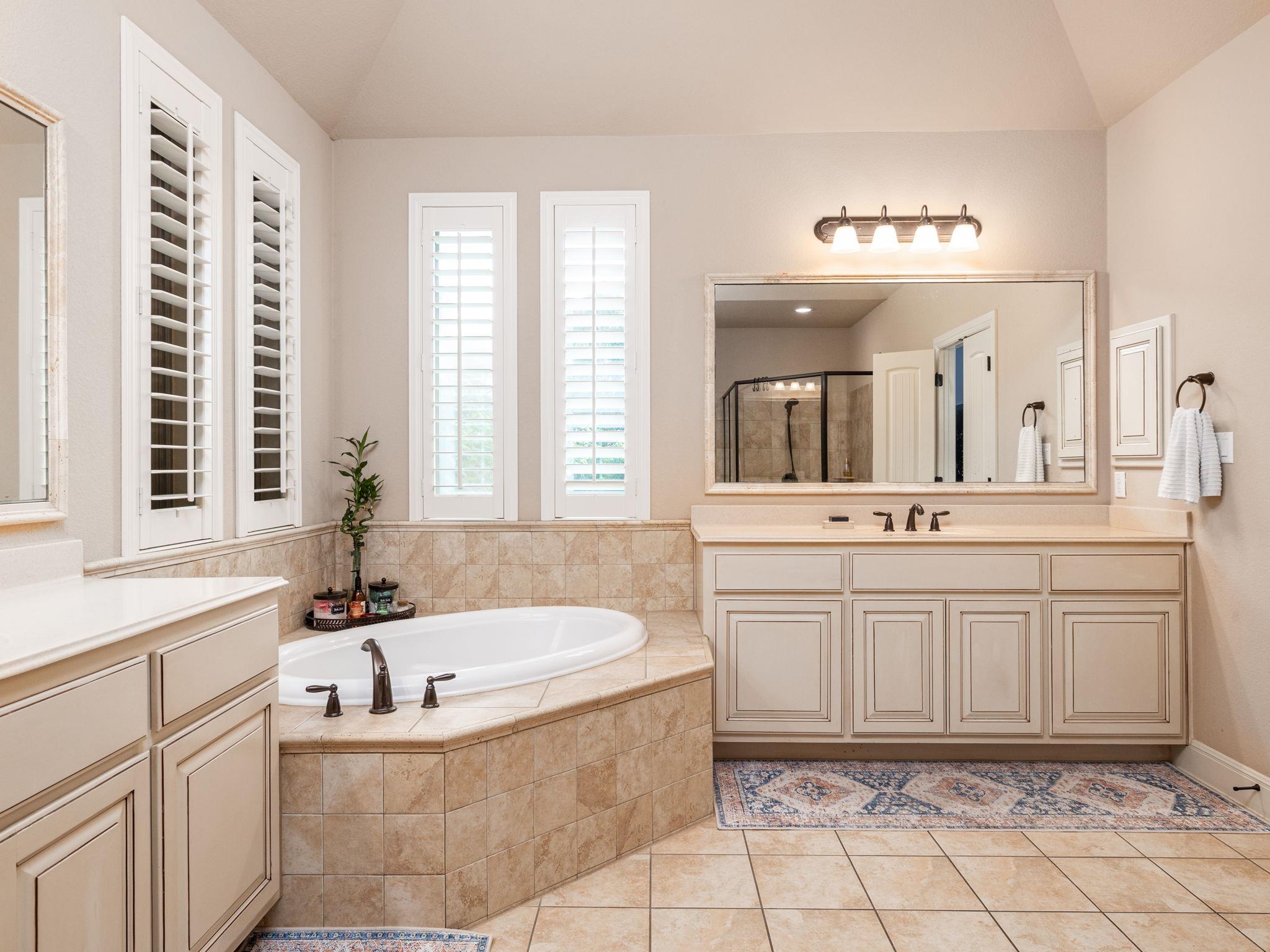 8808 Flycatcher Ct, Austin, TX 78738