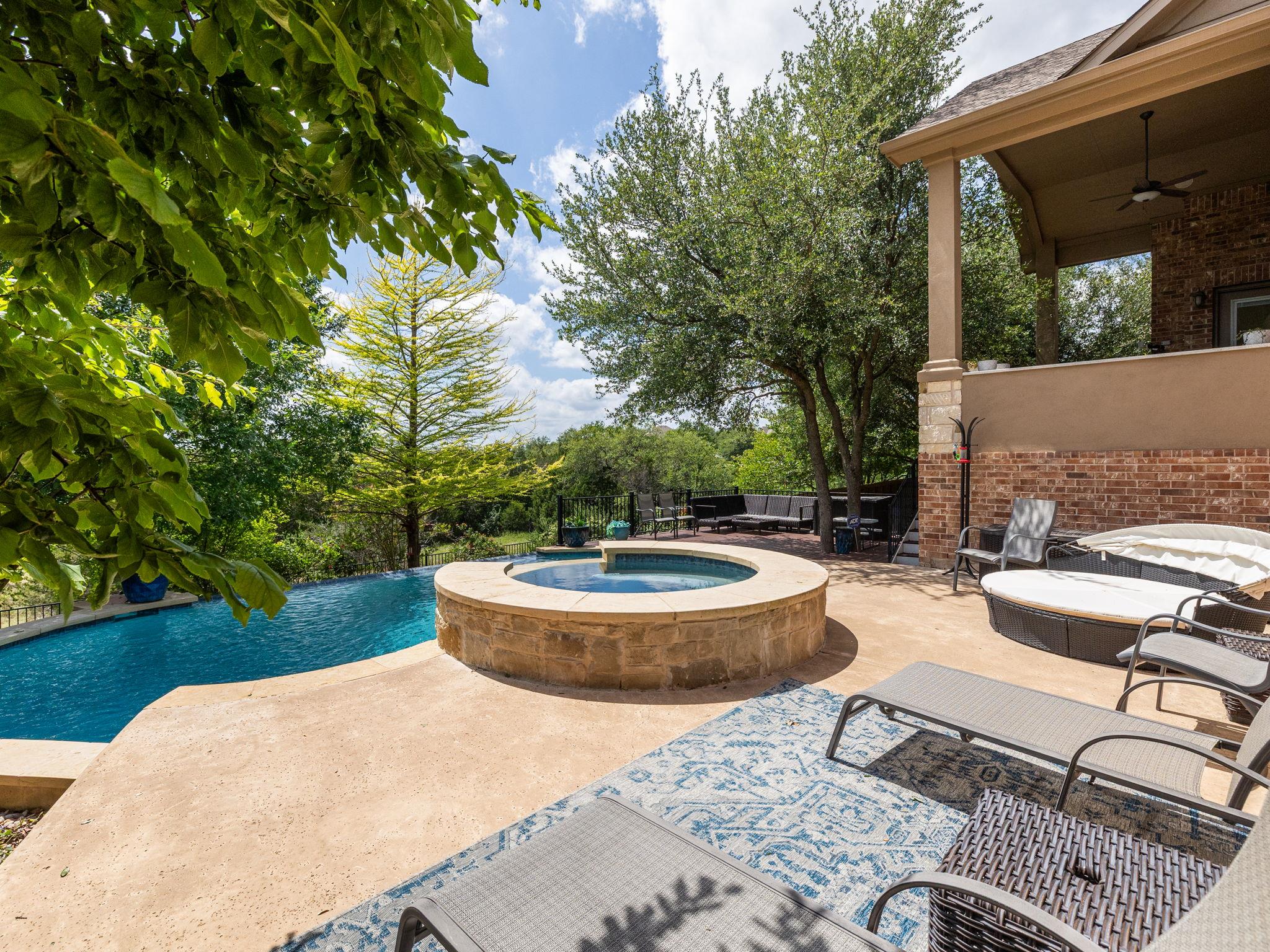 8808 Flycatcher Ct, Austin, TX 78738