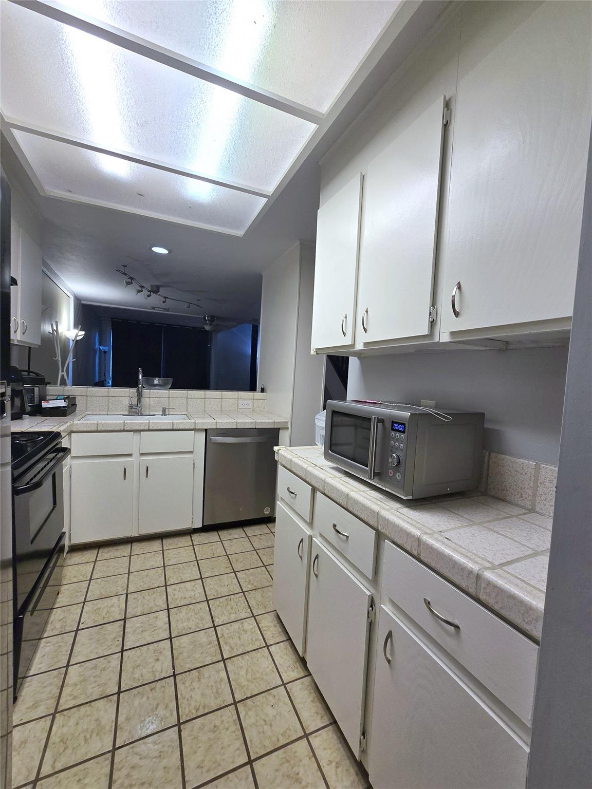7122 Wood Hollow Dr # 56, Austin, TX 78731