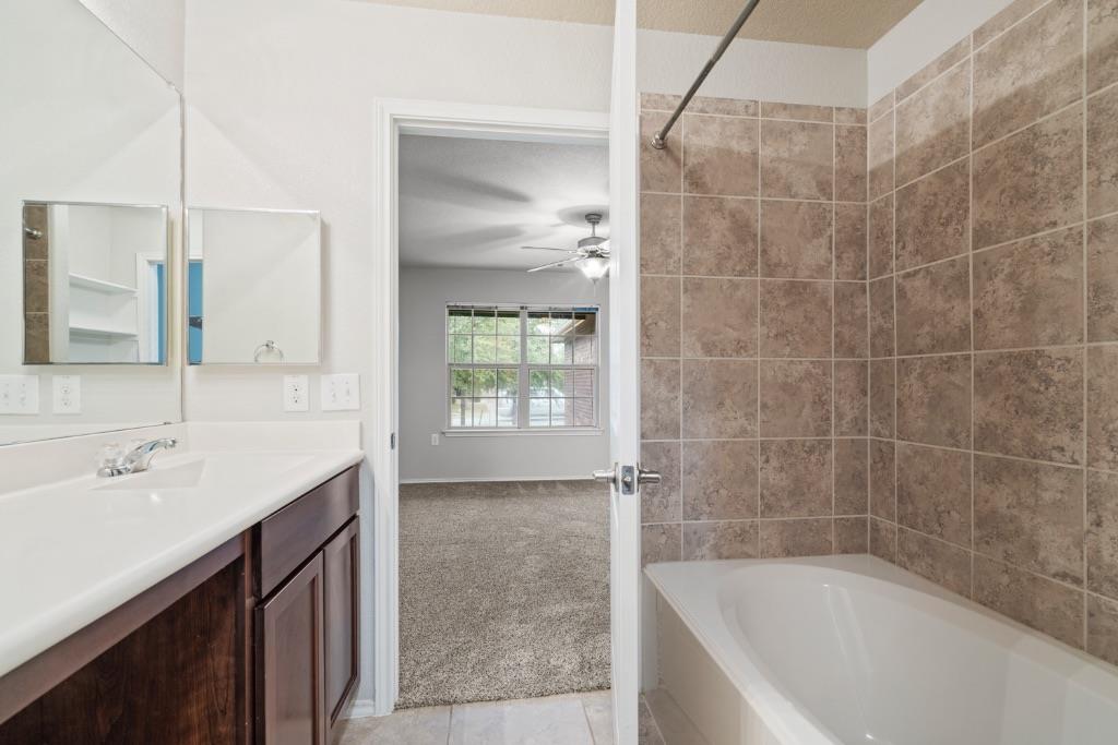 7204 Outfitter Dr, Austin, TX 78744