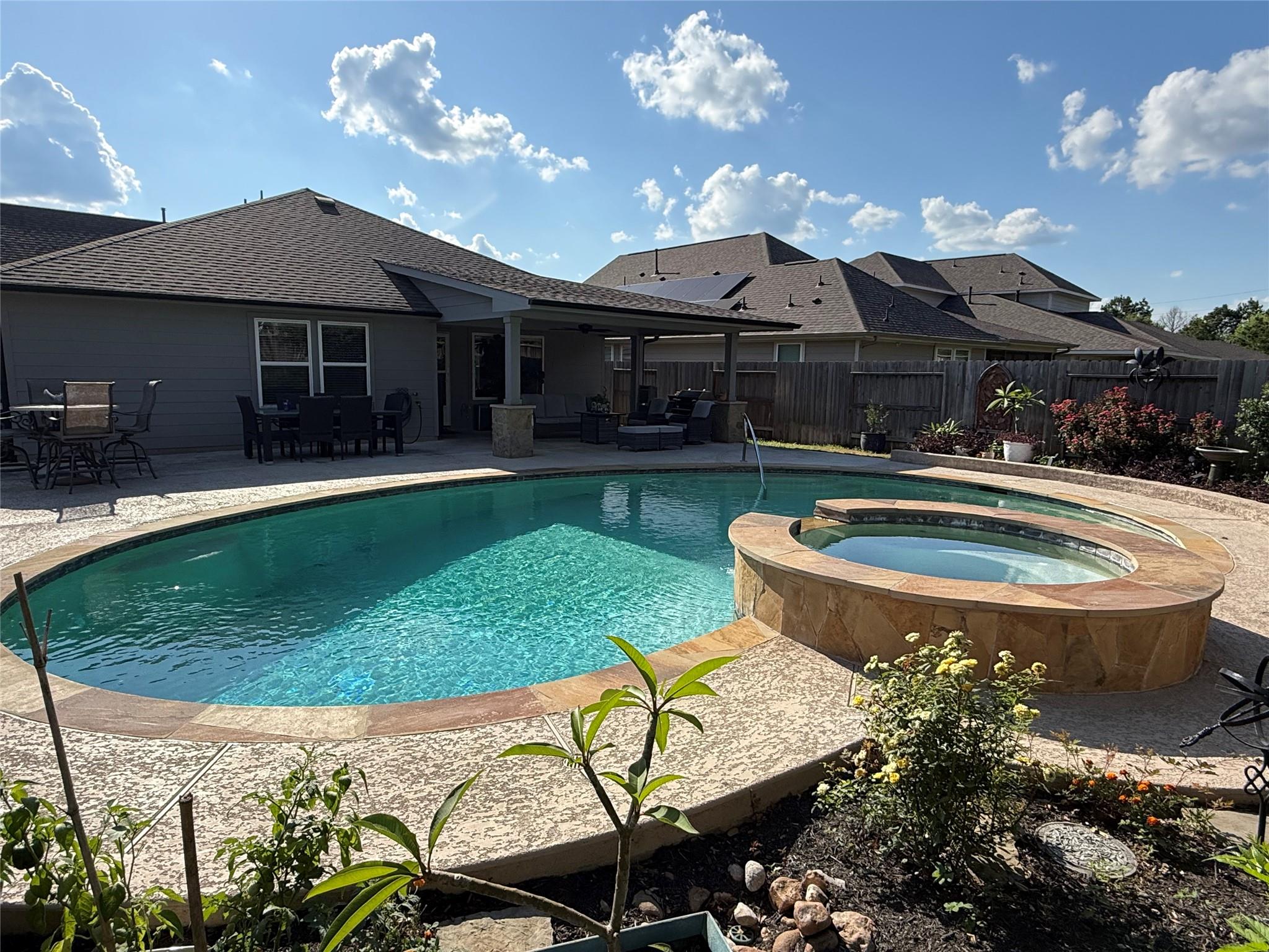 2336 Hagerman Rd, Conroe, TX 77384