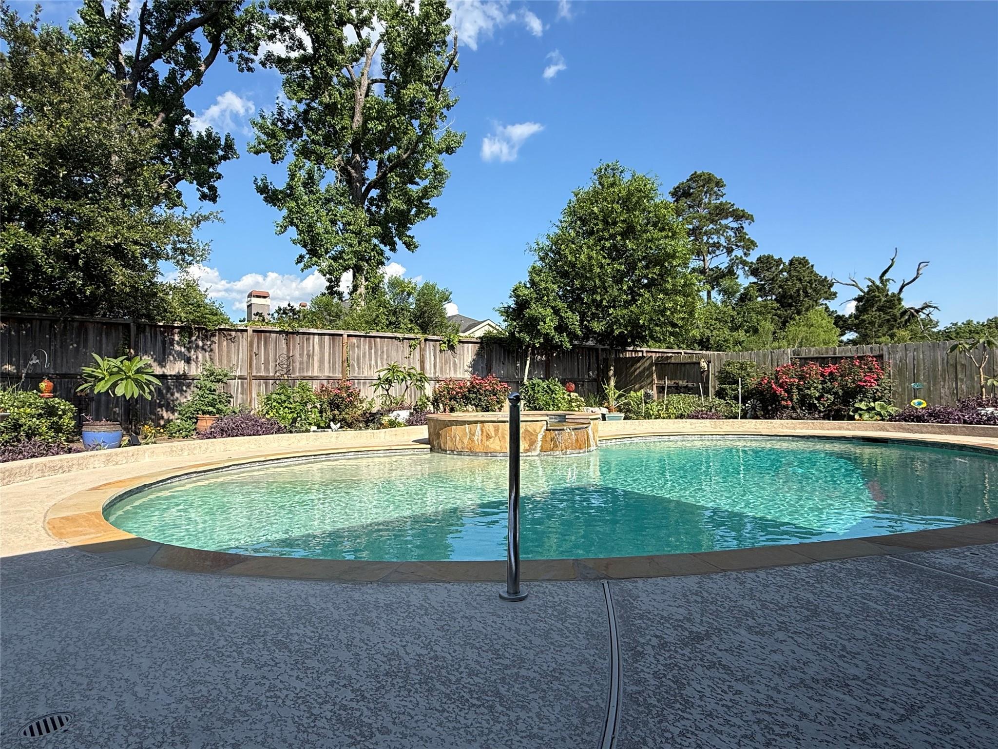 2336 Hagerman Rd, Conroe, TX 77384