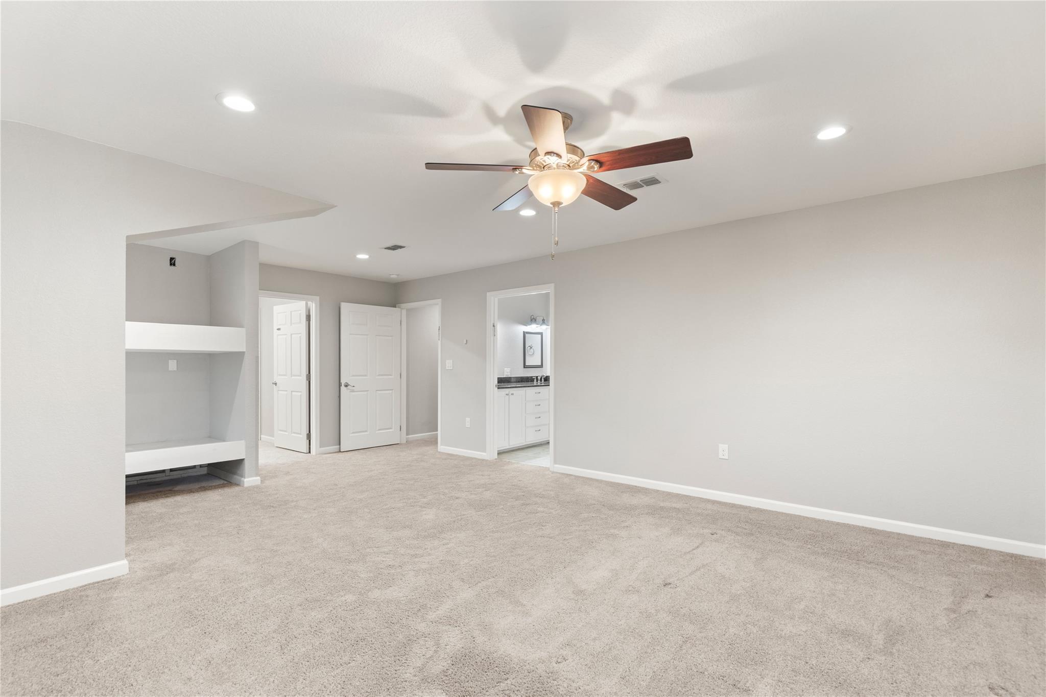 1293 Pioneer Rd, Seguin, TX 78155
