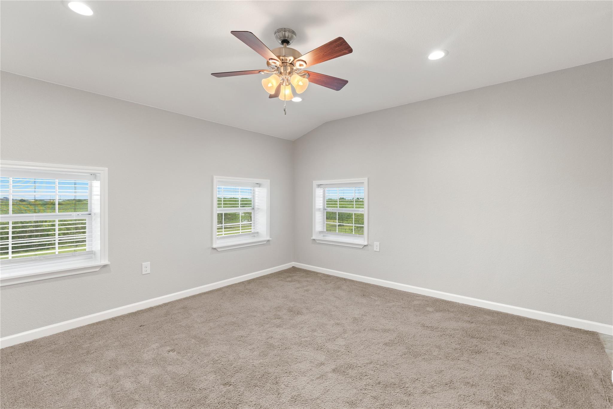 1293 Pioneer Rd, Seguin, TX 78155