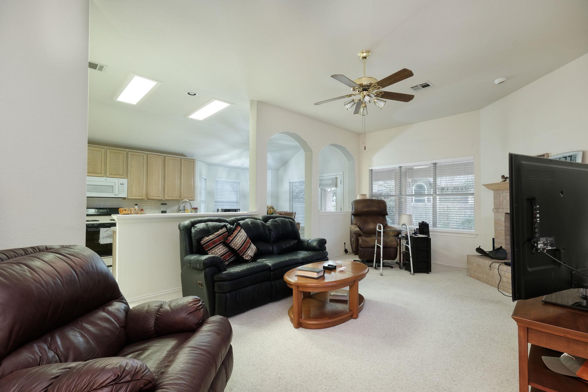 1421 Spiderlily Vw, Cedar Park, TX 78613
