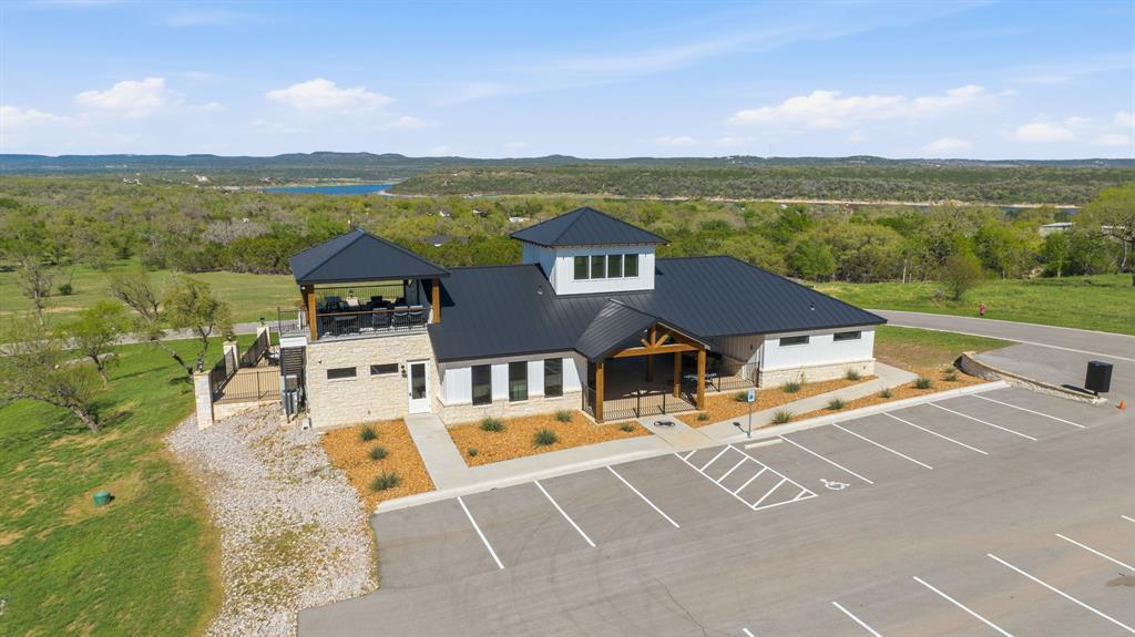 4 Creek Hollow Way, Spicewood, TX 78669