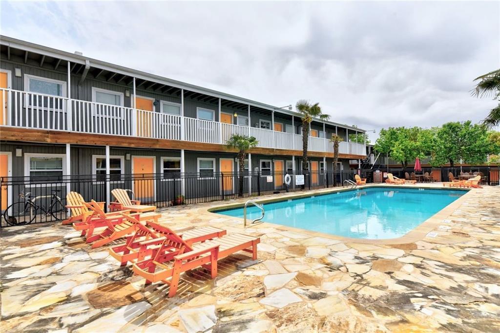 2401 Manor Rd # 221, Austin, TX 78722