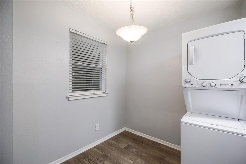 2401 Manor Rd # 221, Austin, TX 78722