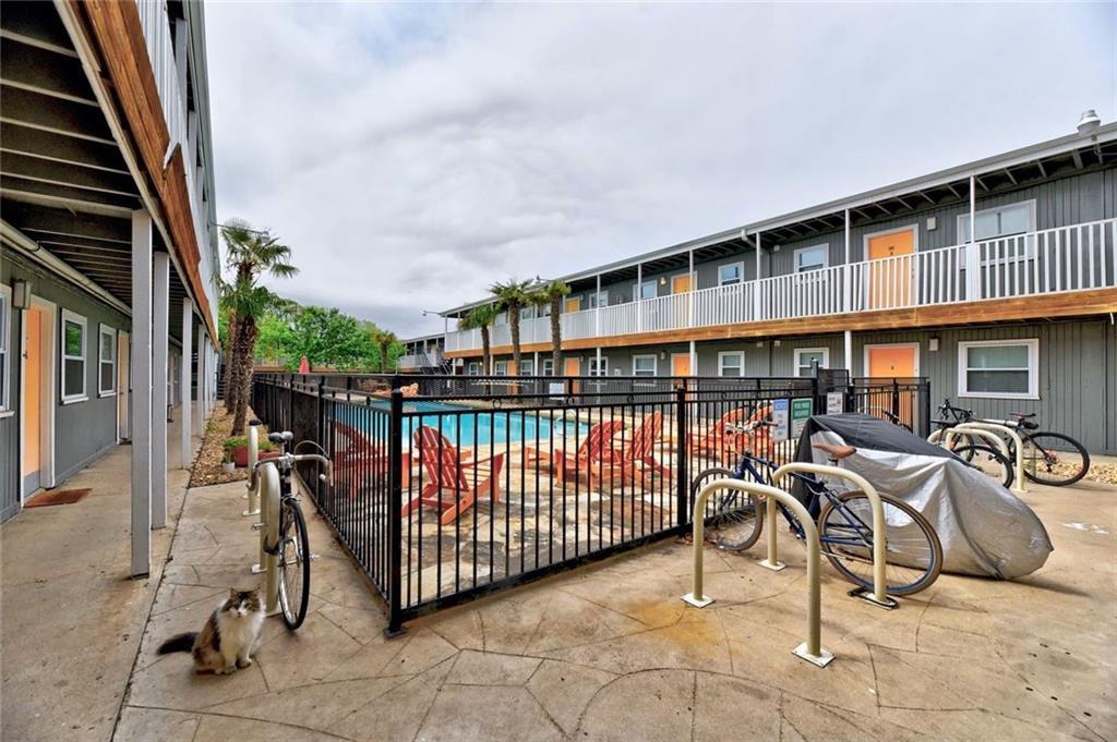 2401 Manor Rd # 221, Austin, TX 78722