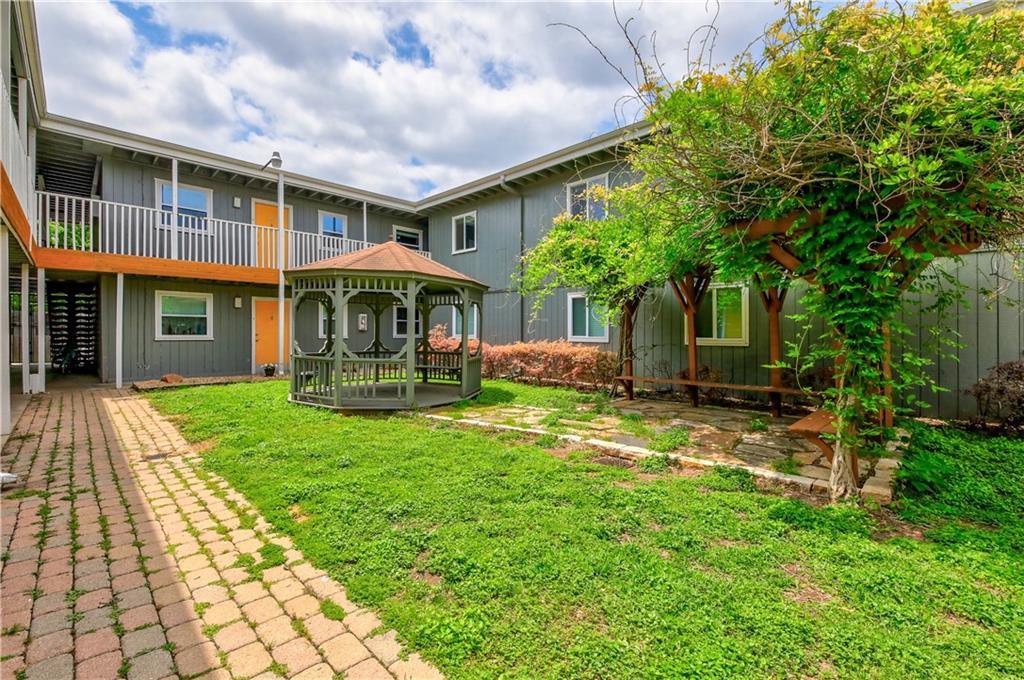 2401 Manor Rd # 221, Austin, TX 78722