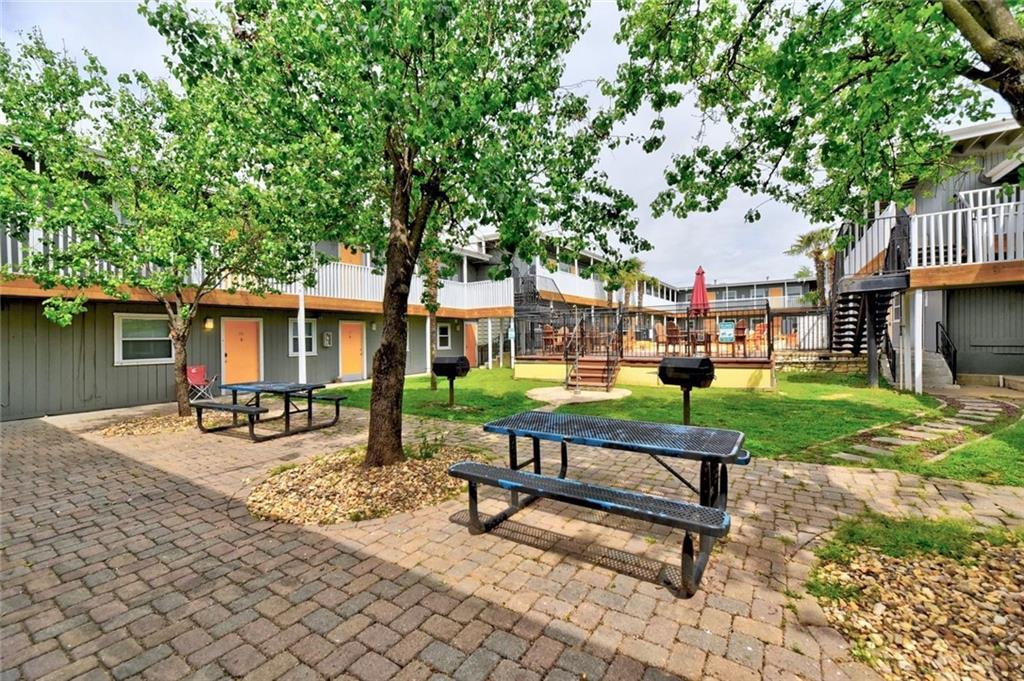 2401 Manor Rd # 221, Austin, TX 78722