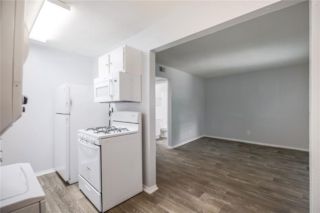 2401 Manor Rd # 221, Austin, TX 78722