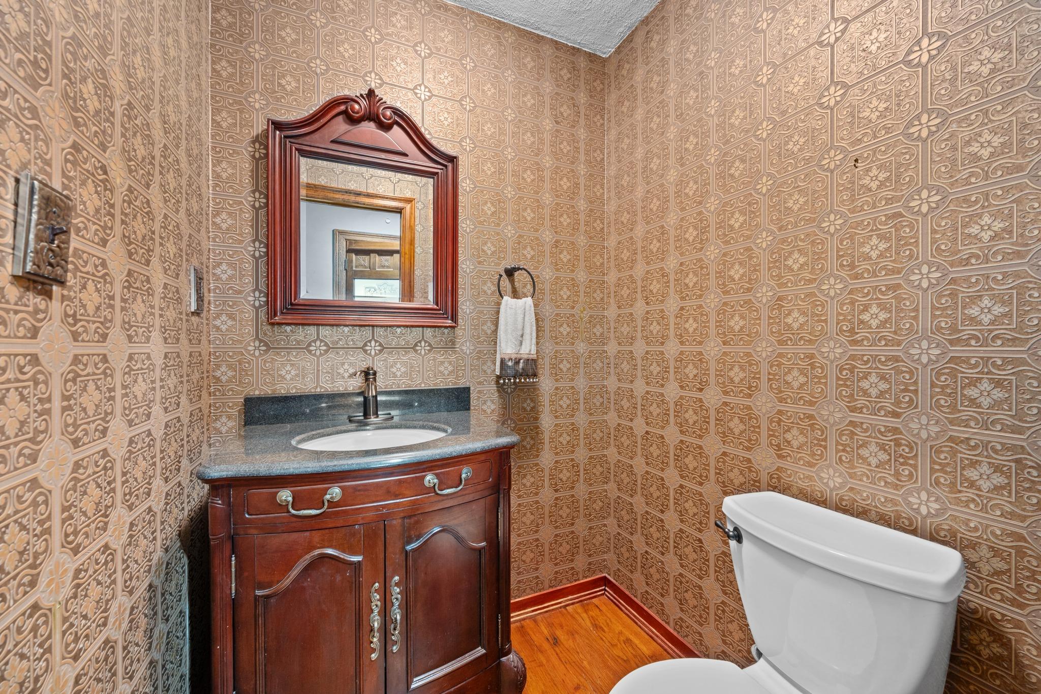 401 Crestview Dr, Marble Falls, TX 78654
