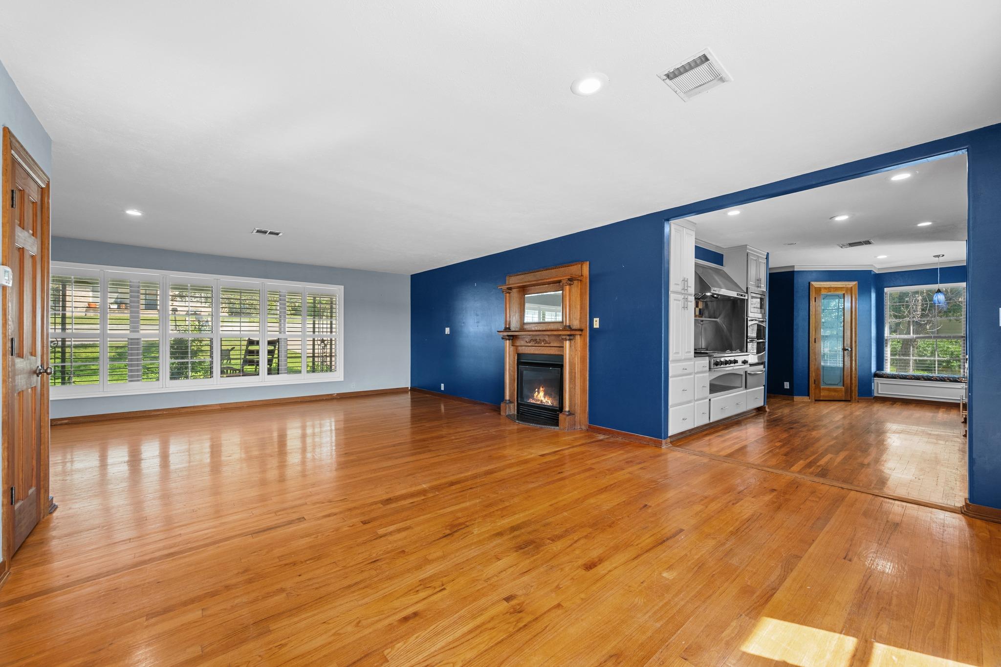 401 Crestview Dr, Marble Falls, TX 78654