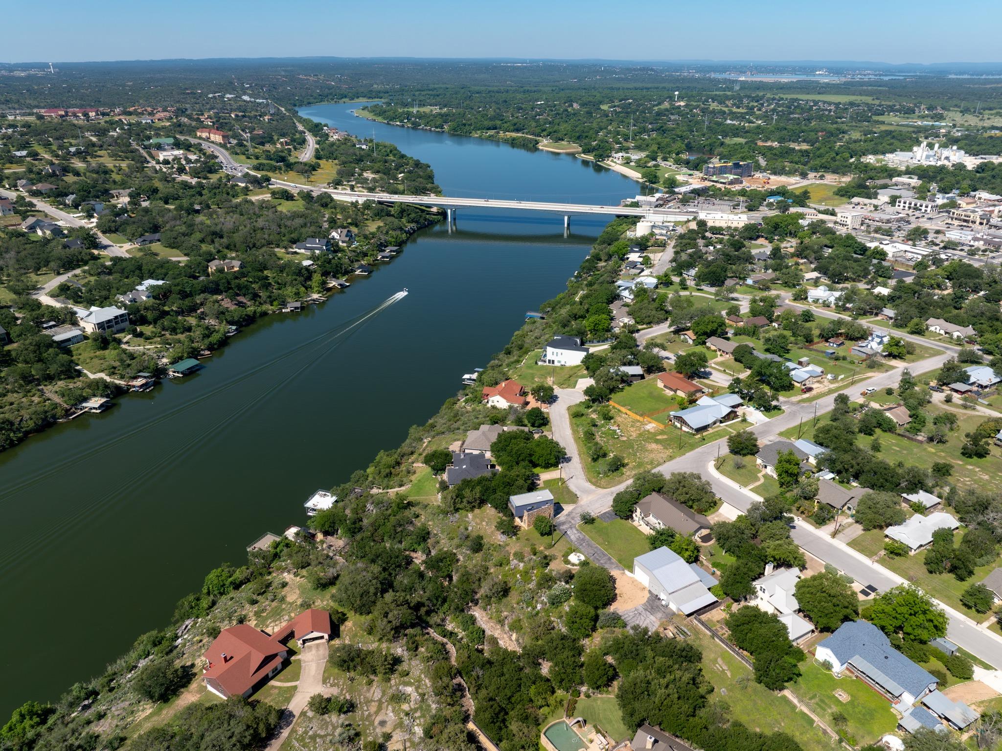 401 Crestview Dr, Marble Falls, TX 78654