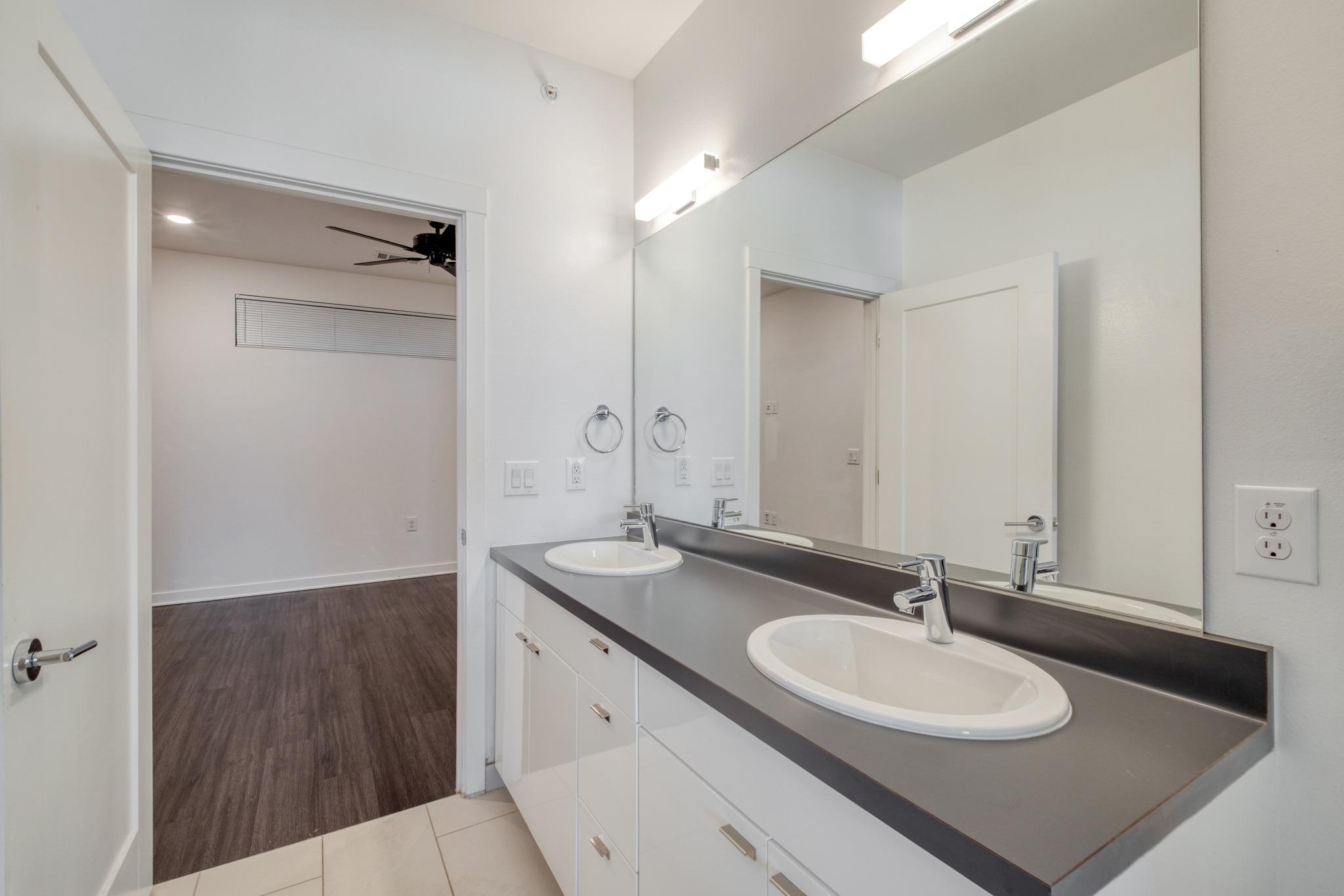 4361 S Congress Ave # 527, Austin, TX 78745