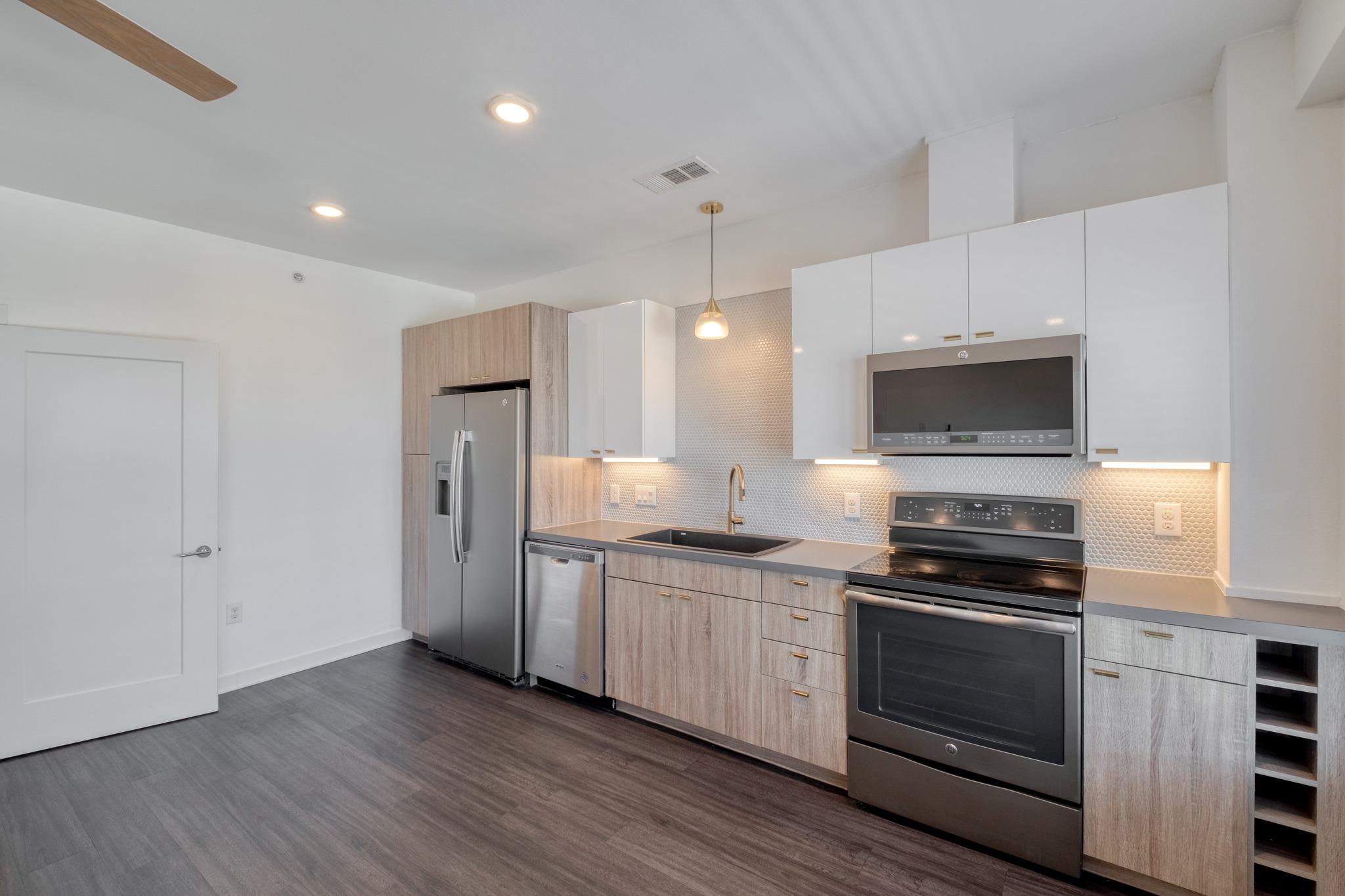 4361 S Congress Ave # 527, Austin, TX 78745