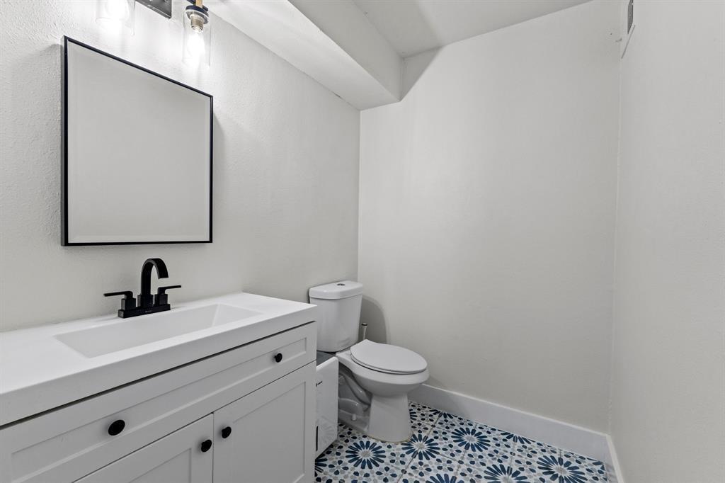 909 Reinli St # 101, Austin, TX 78751