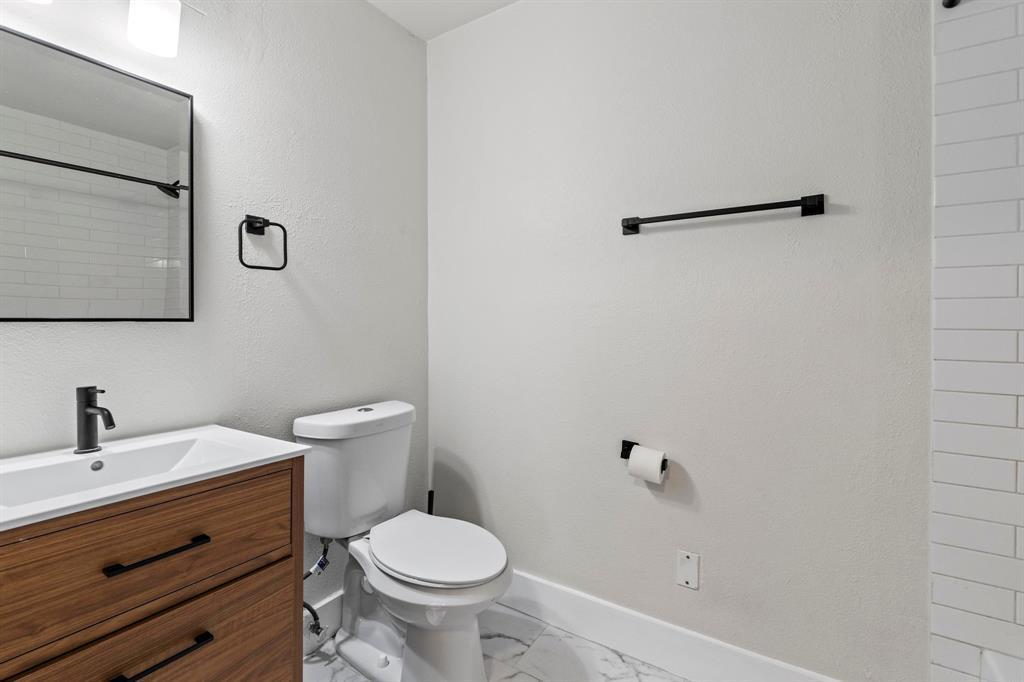 909 Reinli St # 101, Austin, TX 78751