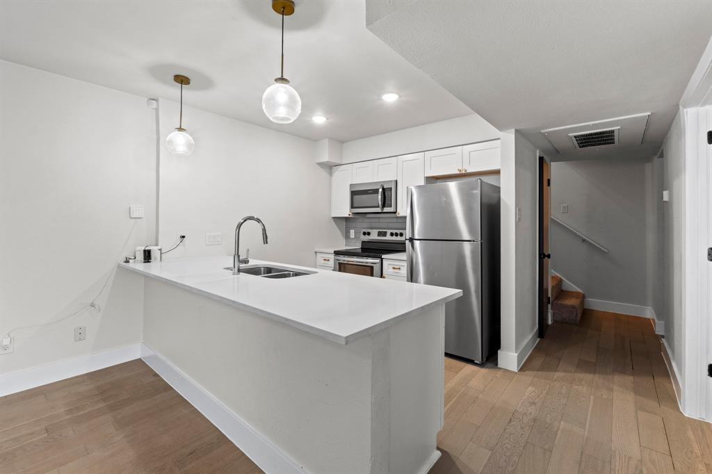 909 Reinli St # 101, Austin, TX 78751