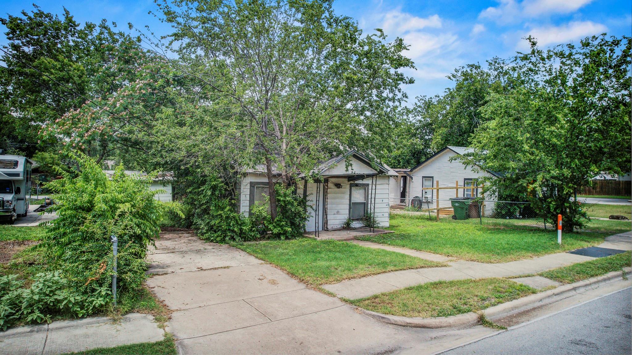 308 E Austin Ave, Round Rock, TX 78664