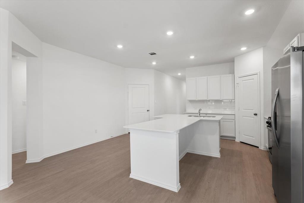 104 Donnington Dr, Hutto, TX 78634