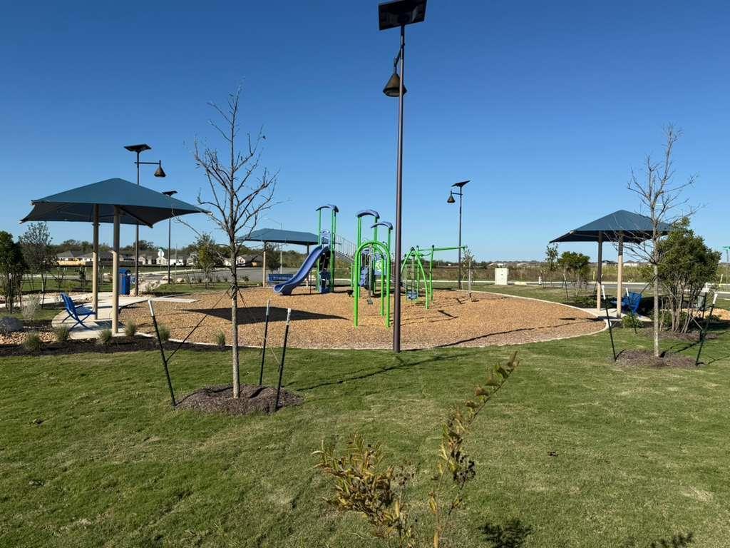 104 Donnington Dr, Hutto, TX 78634