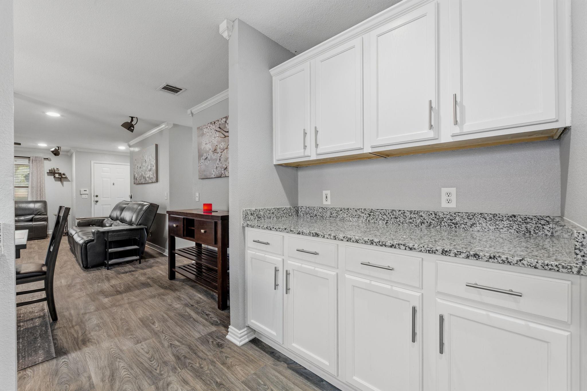 6756 Broad Brook Dr, Austin, TX 78747