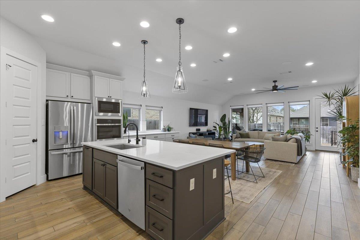 557 Jefferson Dr, Kyle, TX 78640