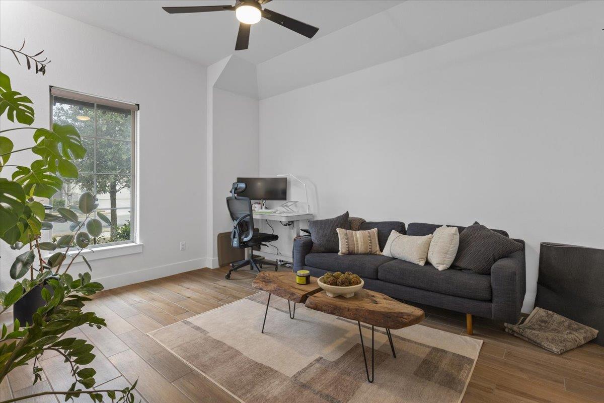557 Jefferson Dr, Kyle, TX 78640