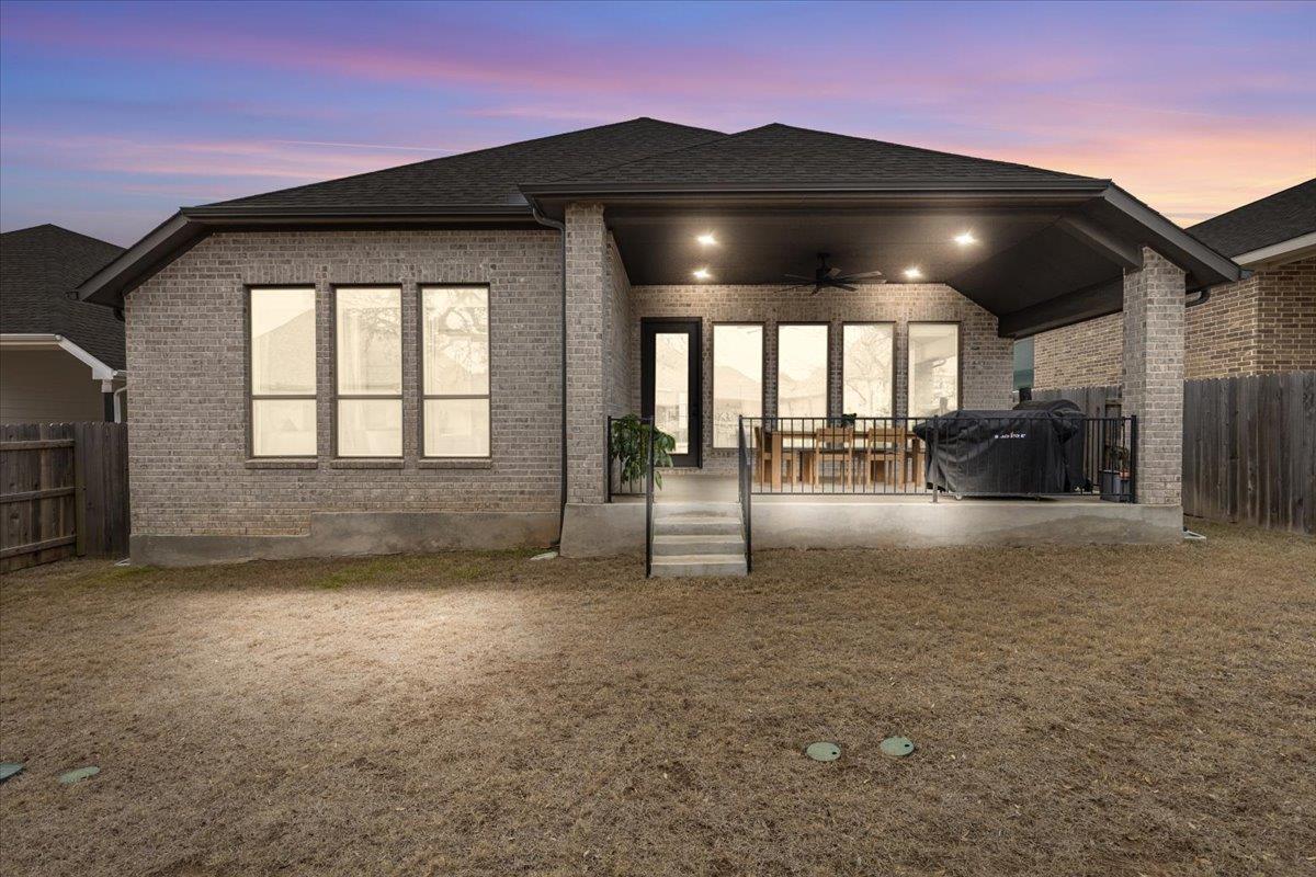 557 Jefferson Dr, Kyle, TX 78640