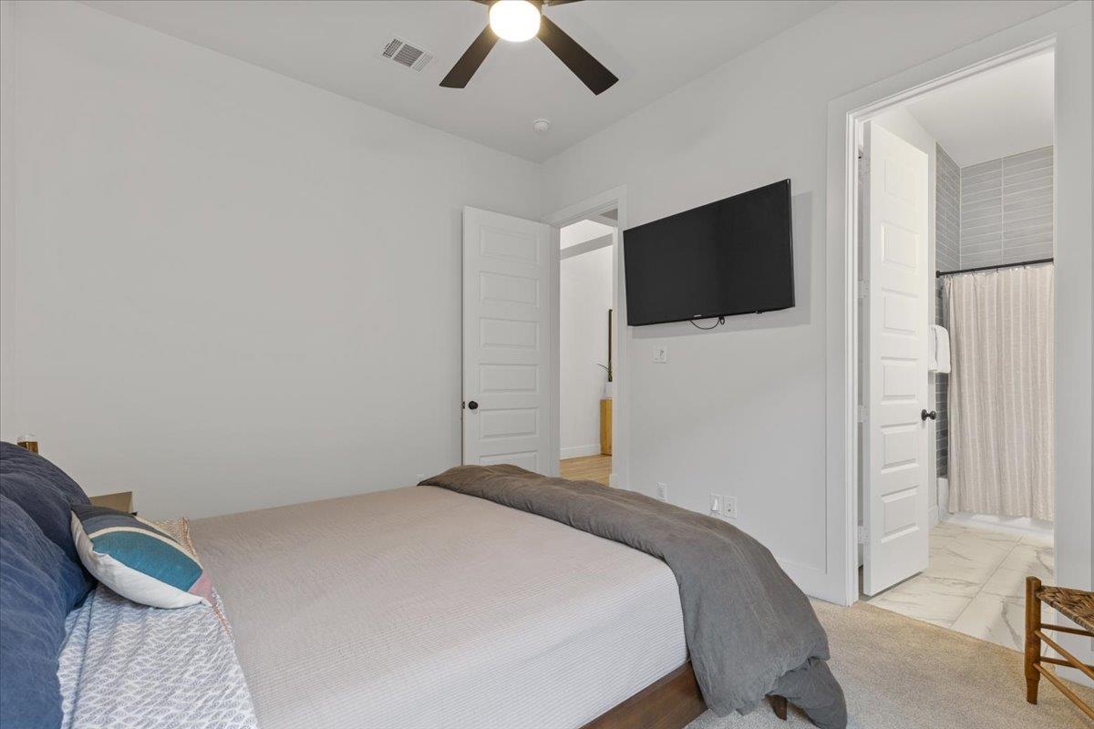 557 Jefferson Dr, Kyle, TX 78640