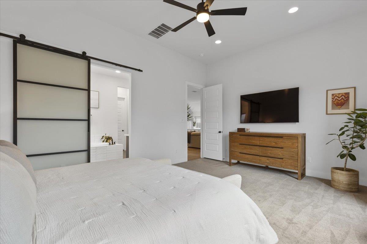 557 Jefferson Dr, Kyle, TX 78640